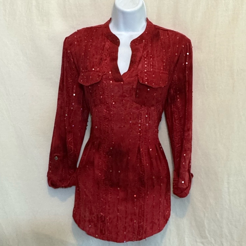 A-113 New Directions Red‎ Sequin Detail 1/2 Sleeve Pullover Blouse Size M